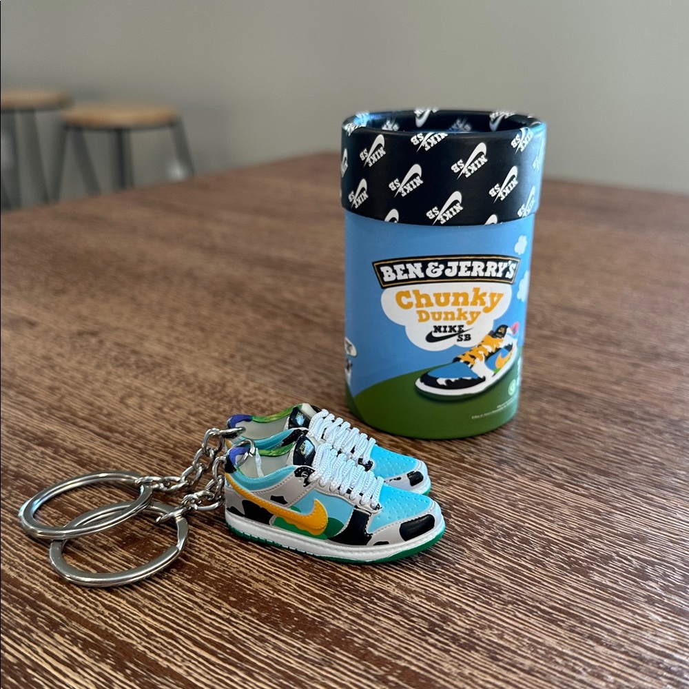 NEW Chunky Dunky Nike Sb key chains with box